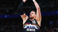 Jokic faz jogo histórico e comanda vitória dos Nuggets sobre Timberwolves