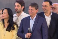 Tarcísio diz que tem ação contra Enel pronta para ingressar na Justiça