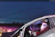 Papai Noel em alta velocidade é parado pela polícia nos EUA