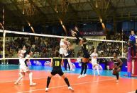 Praia Clube atropela Zamalek na estreia do Mundial de Clubes de Vôlei