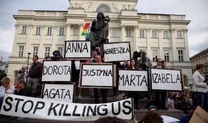 Parlamento Europeu vota a favor de iniciativa que facilita acesso ao aborto