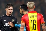 Jogador recebe multa do próprio clube após zombar do nariz de adversário