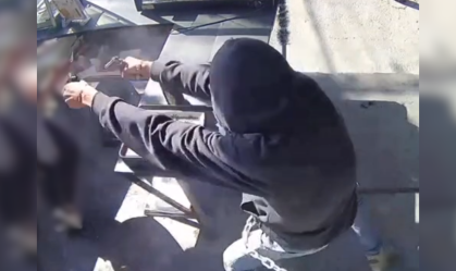 Polícia pede prisão de homem que atirou seis vezes contra ex-namorada