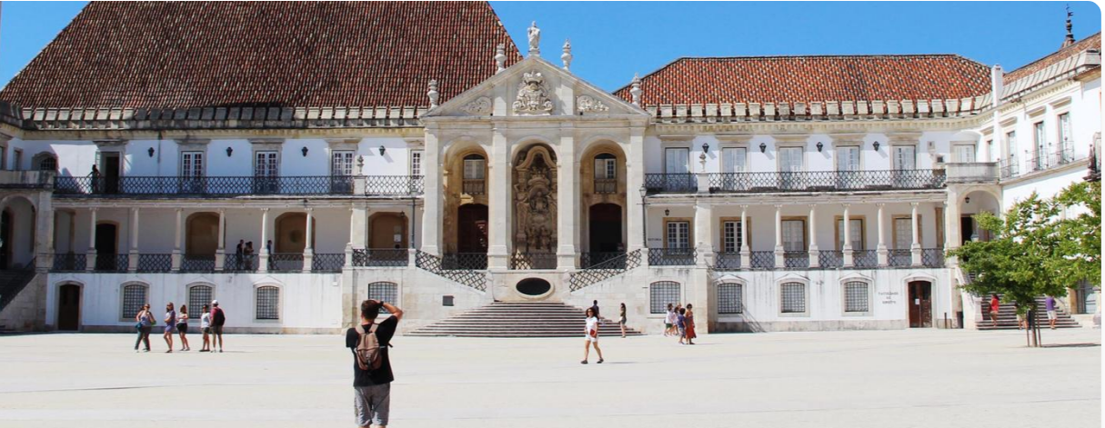 Fachada da Universidade de Coimbra