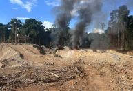 Operação da PF contra garimpo destrói embarcações no Amapá