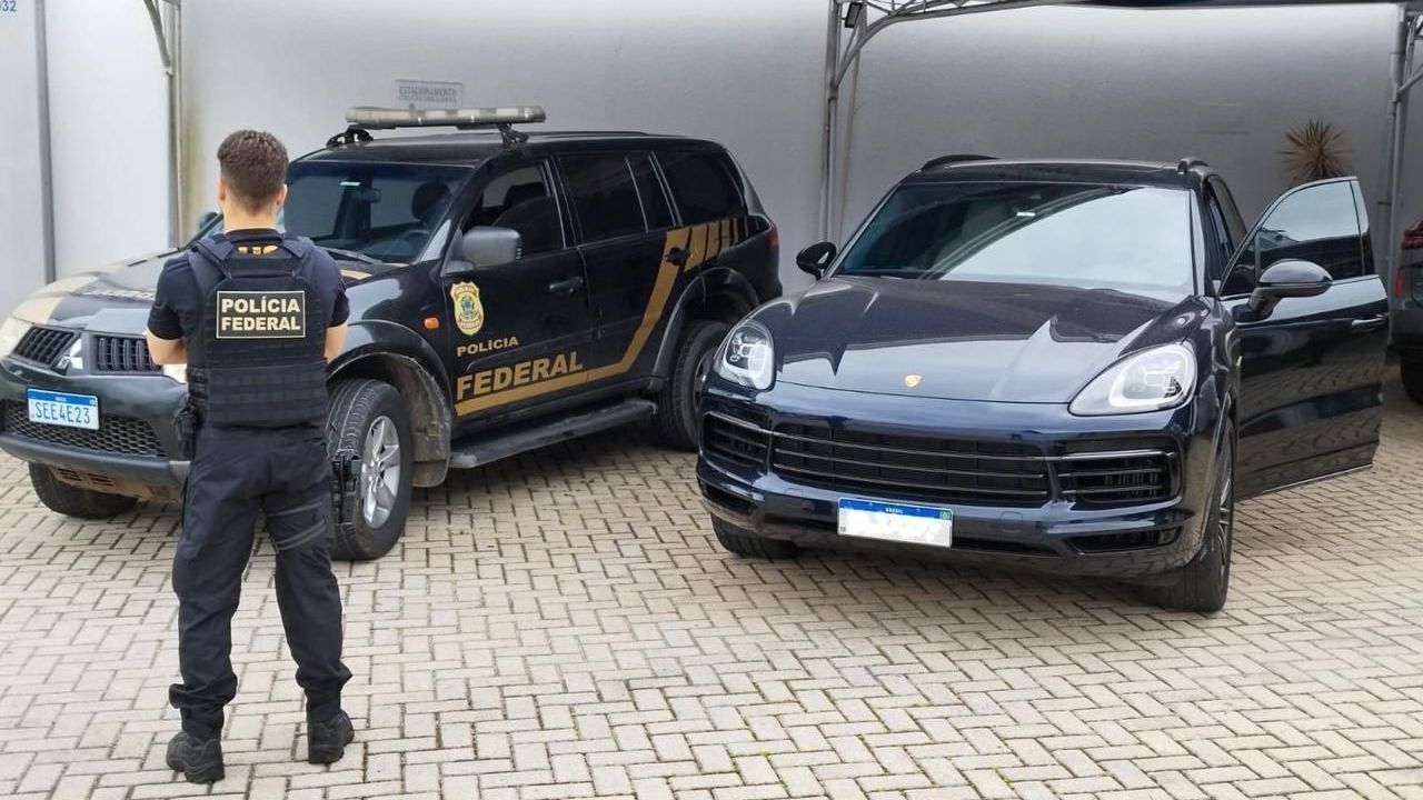 PF prende foragido e bloqueia R$ 66 mi em banco digital falso em Curitiba