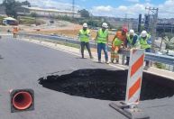 Cratera se abre na Castello Branco após temporal em SP; veja imagens