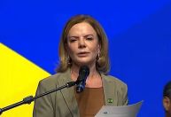 Gleisi defende integrantes do governo no "front de batalha" nas eleições