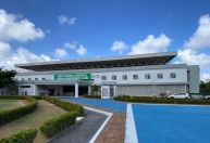 Carro atropela turista em praia da Paraíba; vítima passa por cirurgia