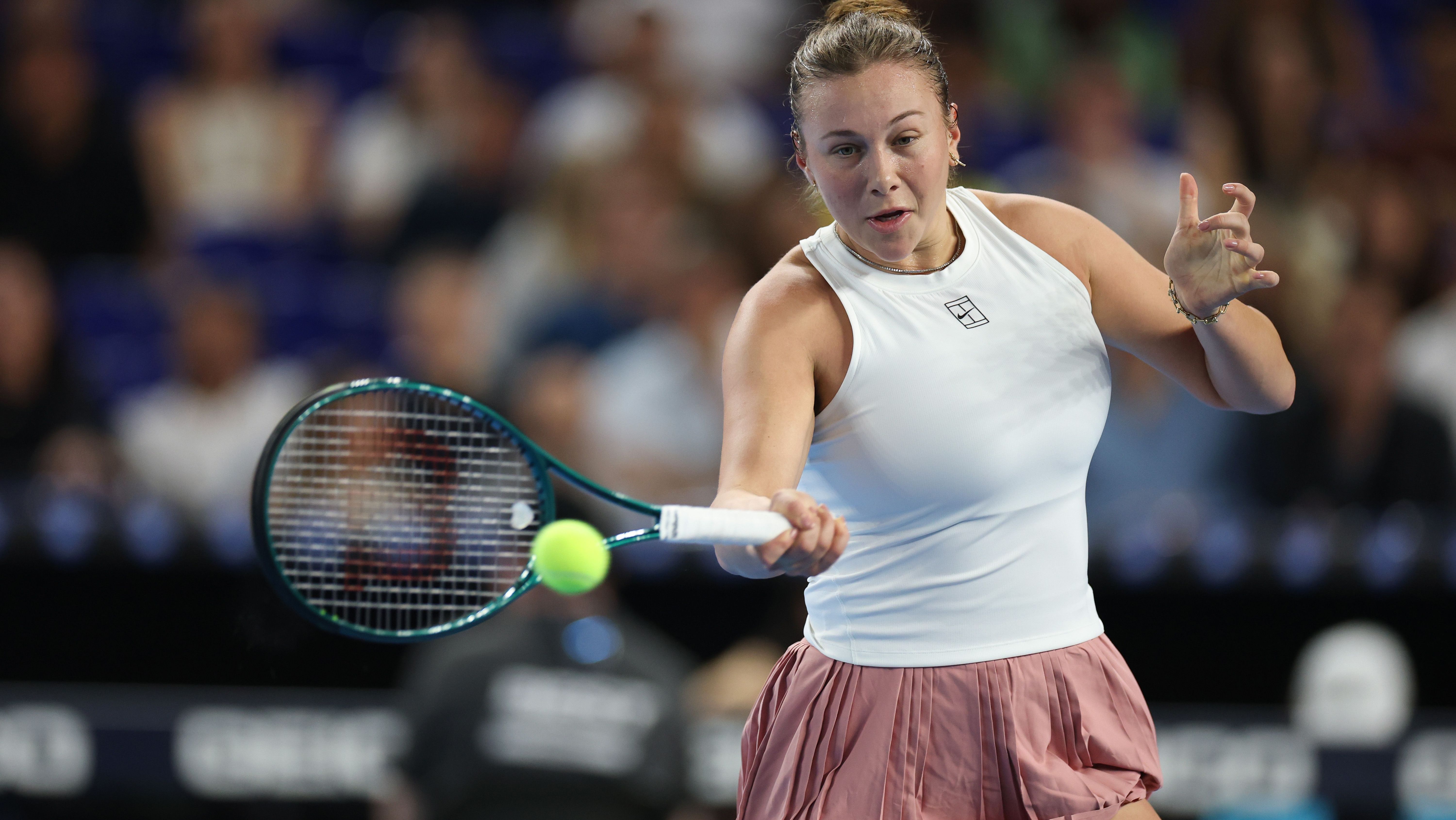 Amanda Anisimova em quadra pelo Miami Tennis Invitational