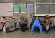 Rússia bombardeia Ucrânia antes do encontro entre Zelensky e Trump