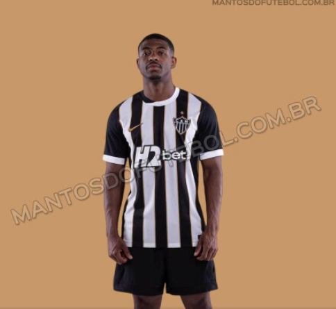 Protótipo vazado por site tem costas da camisa em preto, sem detalhes