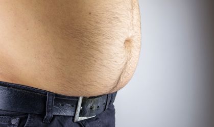 "Barriga de chopp" está ligada a danos cardíacos em homens, diz estudo