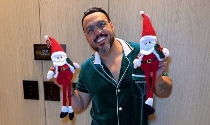 Belo visita Gracyanne e depois passa Natal com namorada; veja fotos