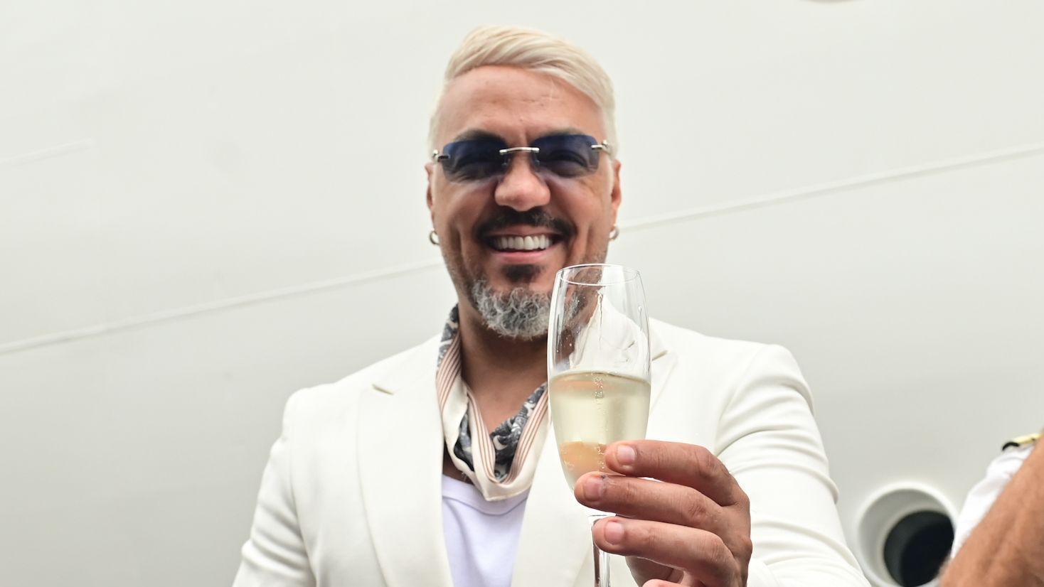 Belo celebrou a chegada em seu navio temático, Belo em Alto Mar