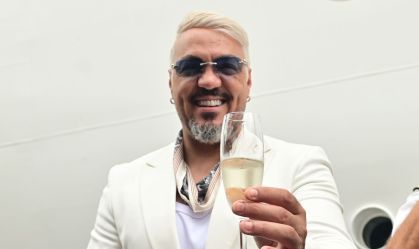 Belo celebrou a chegada em seu navio temático, Belo em Alto Mar