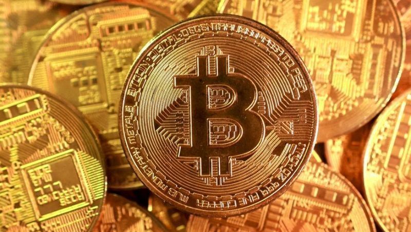 Ilustração de uma representação de um bitcoin feita em 10 de setembro de 2025.