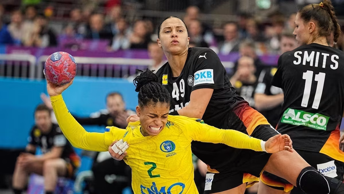 Brasil perde para a Alemanha e é eliminado do Mundial Feminino de Handebol