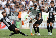 Ceará perde de virada do Palmeiras e cai para a Série B do Brasileiro