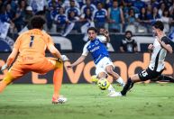 Em meio a polêmica, CBF define árbitro de Corinthians x Cruzeiro