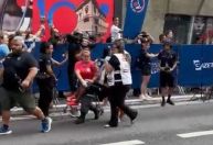 Vencedora da São Silvestre desmaia após cruzar a linha de chegada; confira