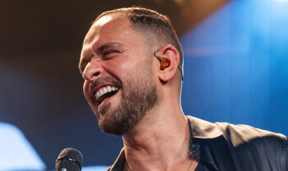 Após separação, Diogo Nogueira ganha especial de fim de ano na TV