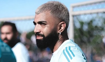 Gabigol perdeu pênalti contra o Corinthians na semifinal da Copa do Brasil