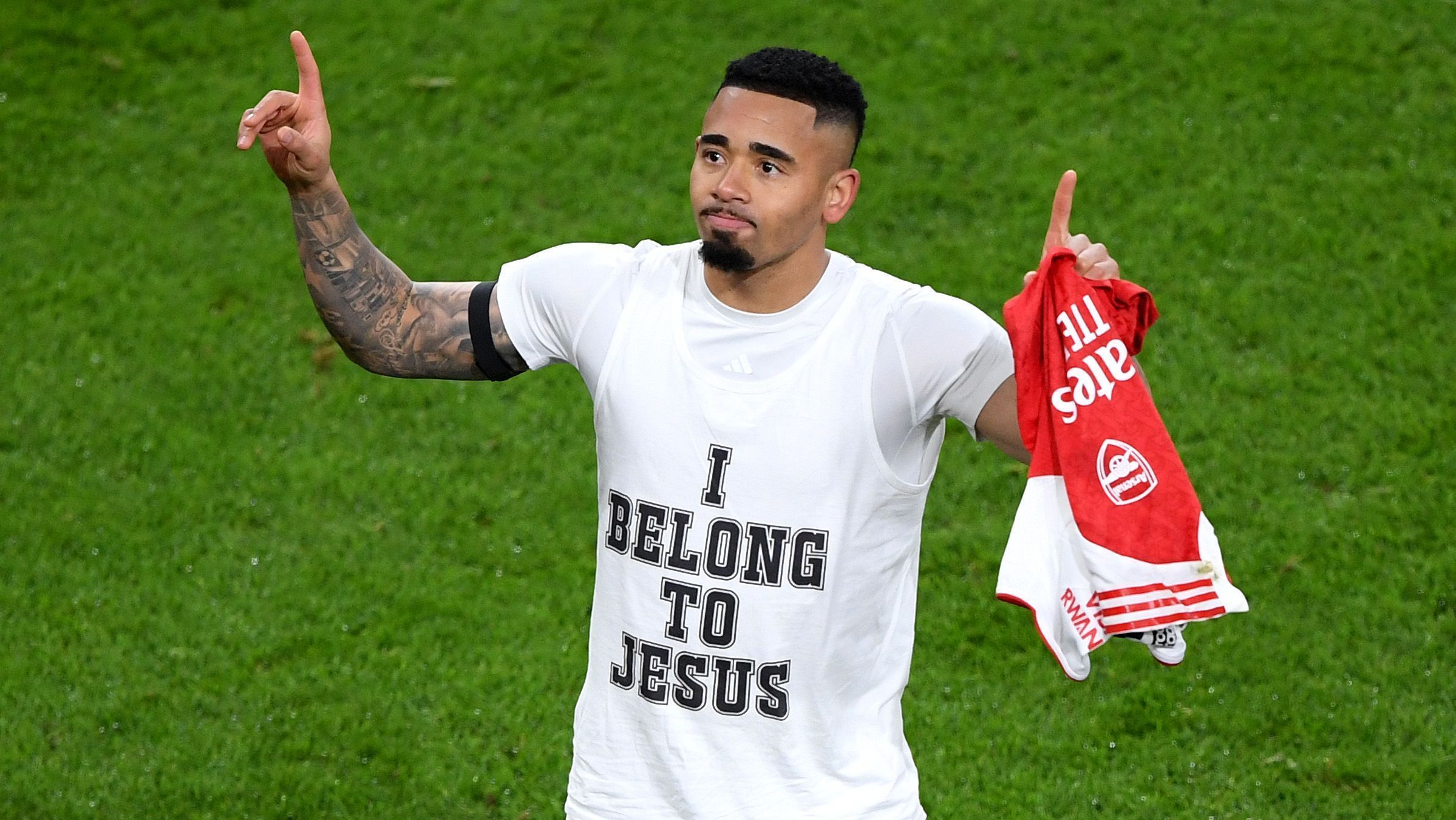 Gabriel Jesus marcou em goleada do Arsenal contra o Aston Villa