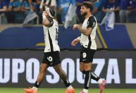 Veja festa da torcida do Corinthians após vencer na semi da Copa do Brasil