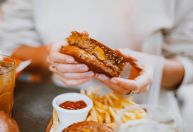 O que você mais comeu em 2025? iFood faz retrospectiva de delivery