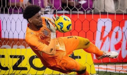 Hugo exalta classificação do Corinthians na Copa do Brasil: "A camisa pesa"