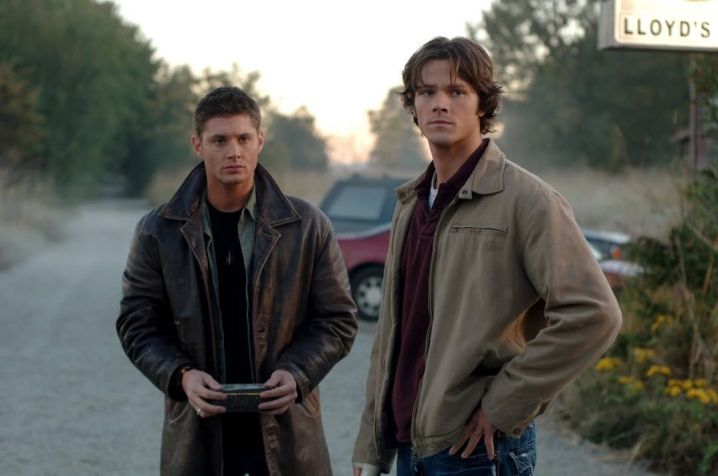 Jensen Ackles e Jared Padalecki como irmãos Winchester, em "Supernatural" • cw_supernatural/Instagram