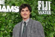 Jacob Elordi fala sobre a 3ª temporada de "Euphoria" e preocupa fãs