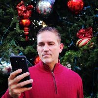 Quem é o ator Jim Caviezel, que vai interpretar Bolsonaro em filme