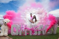 Ex-BBBs Laís Caldas e Gustavo Marsengo revelam sexo do primeiro filho