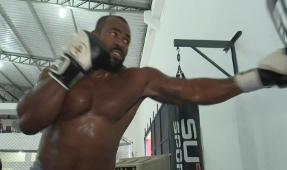 Corpo de lutador de MMA desaparecido após mergulho é encontrado no AM