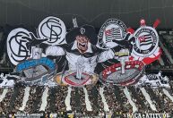 Torcida do Corinthians relembra títulos da Copa do Brasil em mosaico; veja