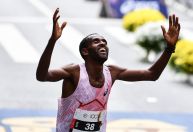 Muse Gizachew, da Etiópia, vence a 100ª edição da São Silvestre