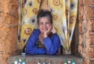 “Achei que infectaria meu filho”: mulher relembra medo ao descobrir HIV