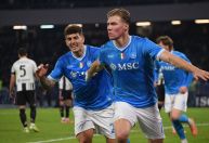 Hojlund decide, Napoli vence a Juventus e reassume a liderança da Serie A