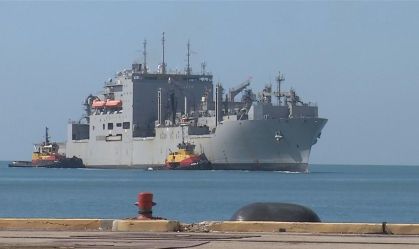 Vídeo: Navio dos EUA atraca em Porto Rico durante operações no Caribe