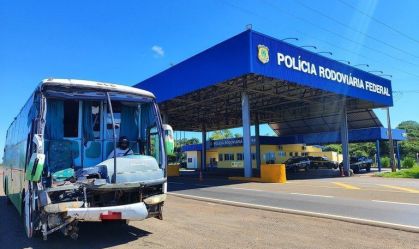 Motorista é flagrado dirigindo ônibus batido e sem para-brisa no MS