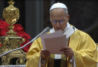 Negar ajuda aos pobres é rejeitar Deus, diz papa Leão XIV, na Missa do Galo