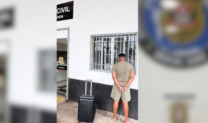 Suspeito de extorquir turistas em aeroporto é preso no litoral de SP