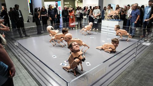 Beeple Studios Regular Animals na Art Basel Miami Beach 2025, em dezembro de 2025, em Miami, na Flórida