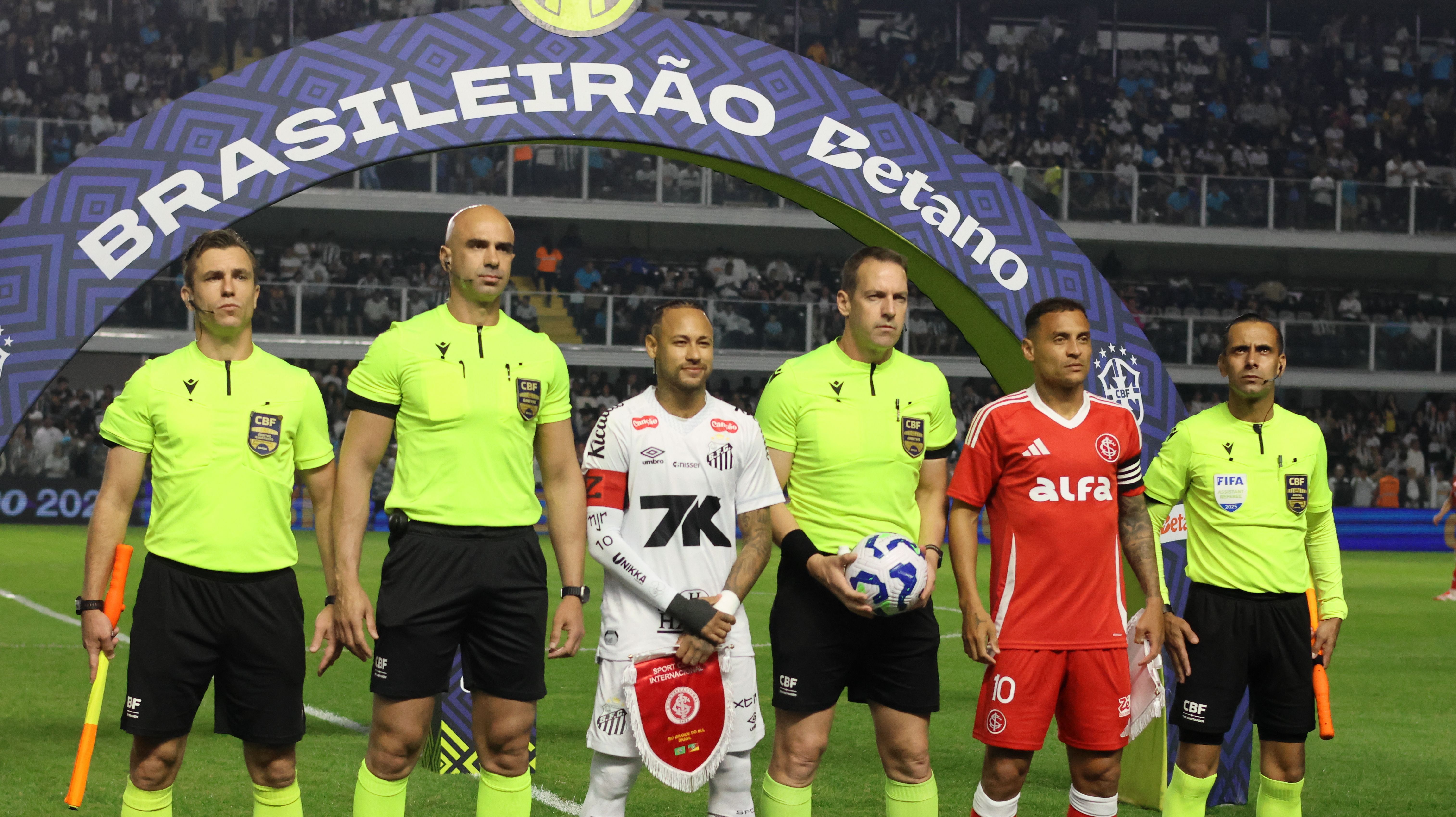 Santos e Internacional têm risco de rebaixamento no Brasileirão