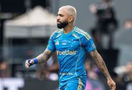 Diretor do Santos abre o jogo sobre contratar Gabigol, do Cruzeiro