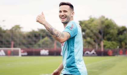 Saúl enaltece Flamengo em entrevista: "Maior que o Real Madrid"