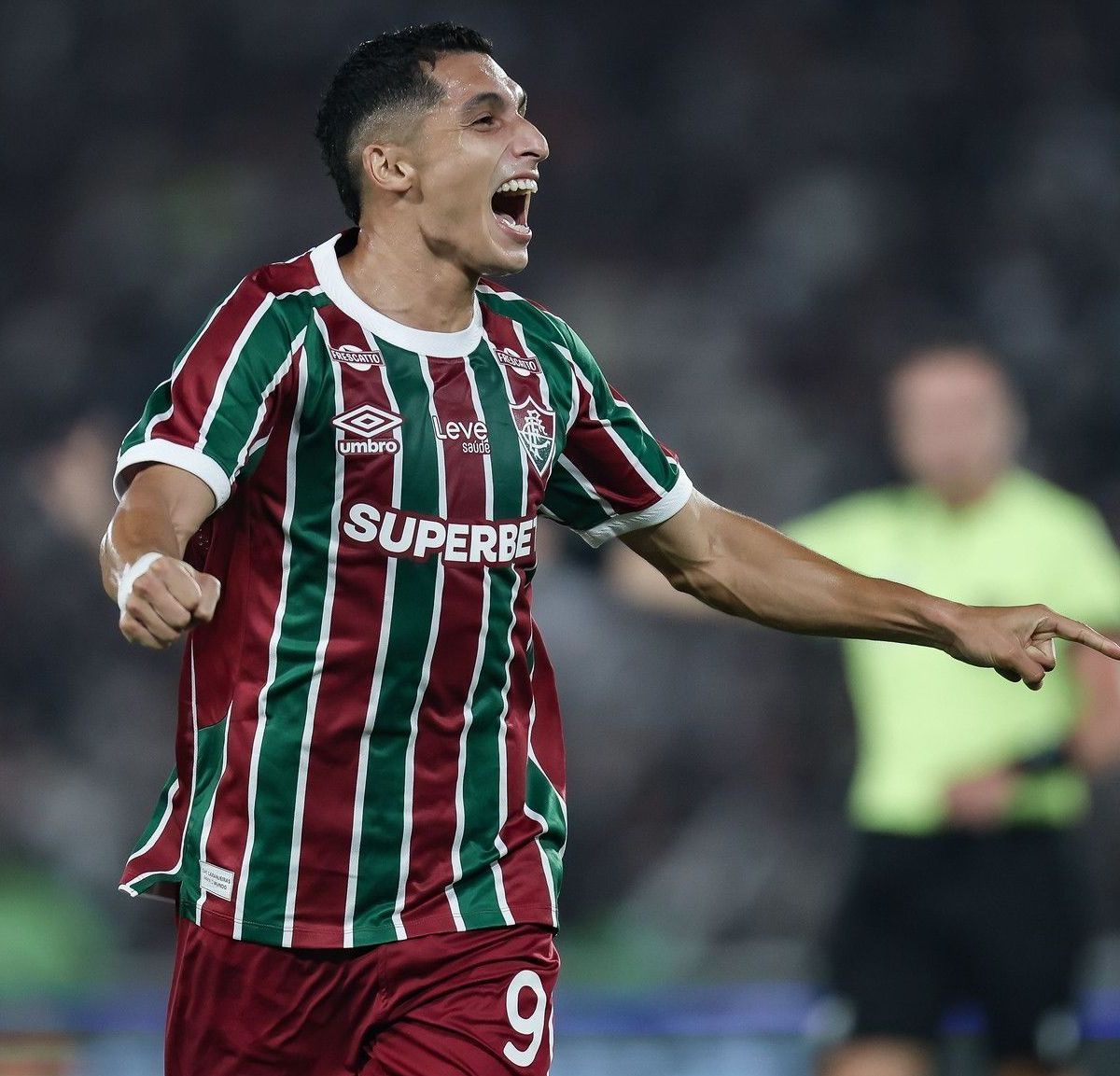 Image for Falha do Léo Jardim? Veja gol de Serna em Vasco x Fluminense