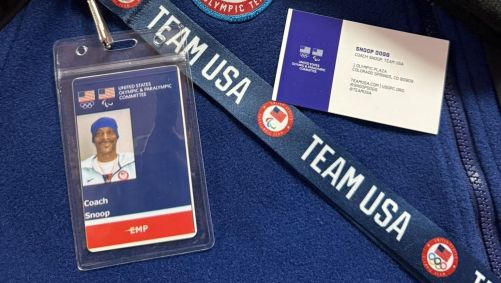 Credencial de treinador do rapper Snoop Dogg